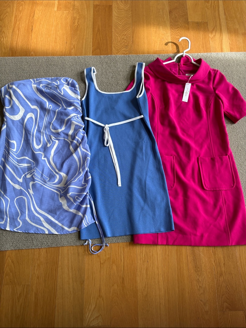 3 Dresses Trina Turk Trina Turk SZ
0 new w tag
Anthropologie  s 
Le lissize s